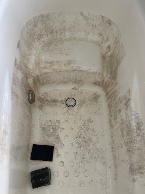 浴槽のシミ落としシミ取り前