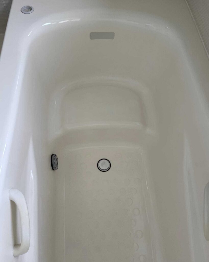 浴室浴槽のシミ取りシミ落とし黄ばみ取り後