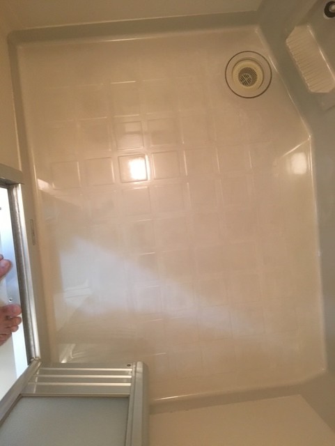 浴室浴槽のシミ取りシミ落とし黄ばみ取り後