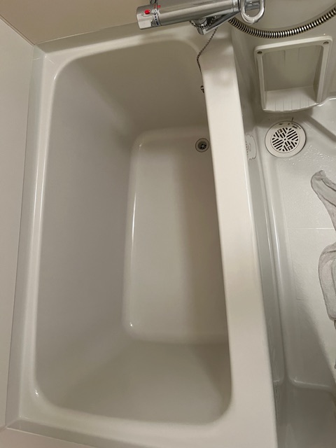 浴室浴槽のシミ取りシミ落とし黄ばみ取り後